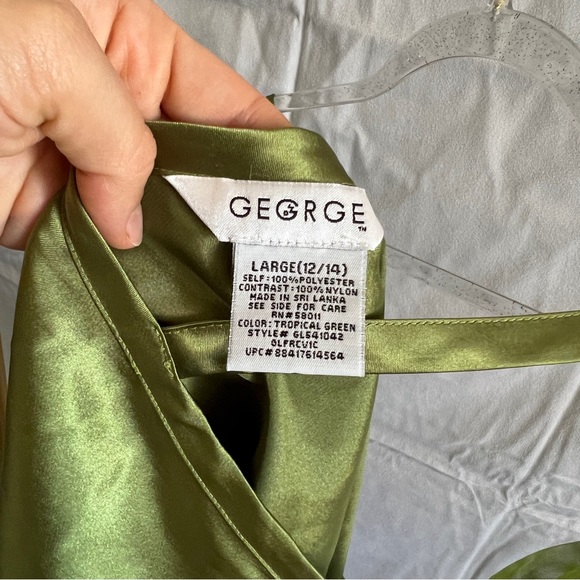 Silky Green Cami with Mesh Trim - Picture 8 of 8